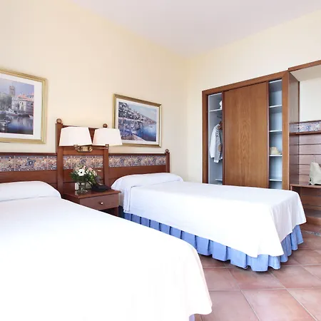 Hotel Platja 3*